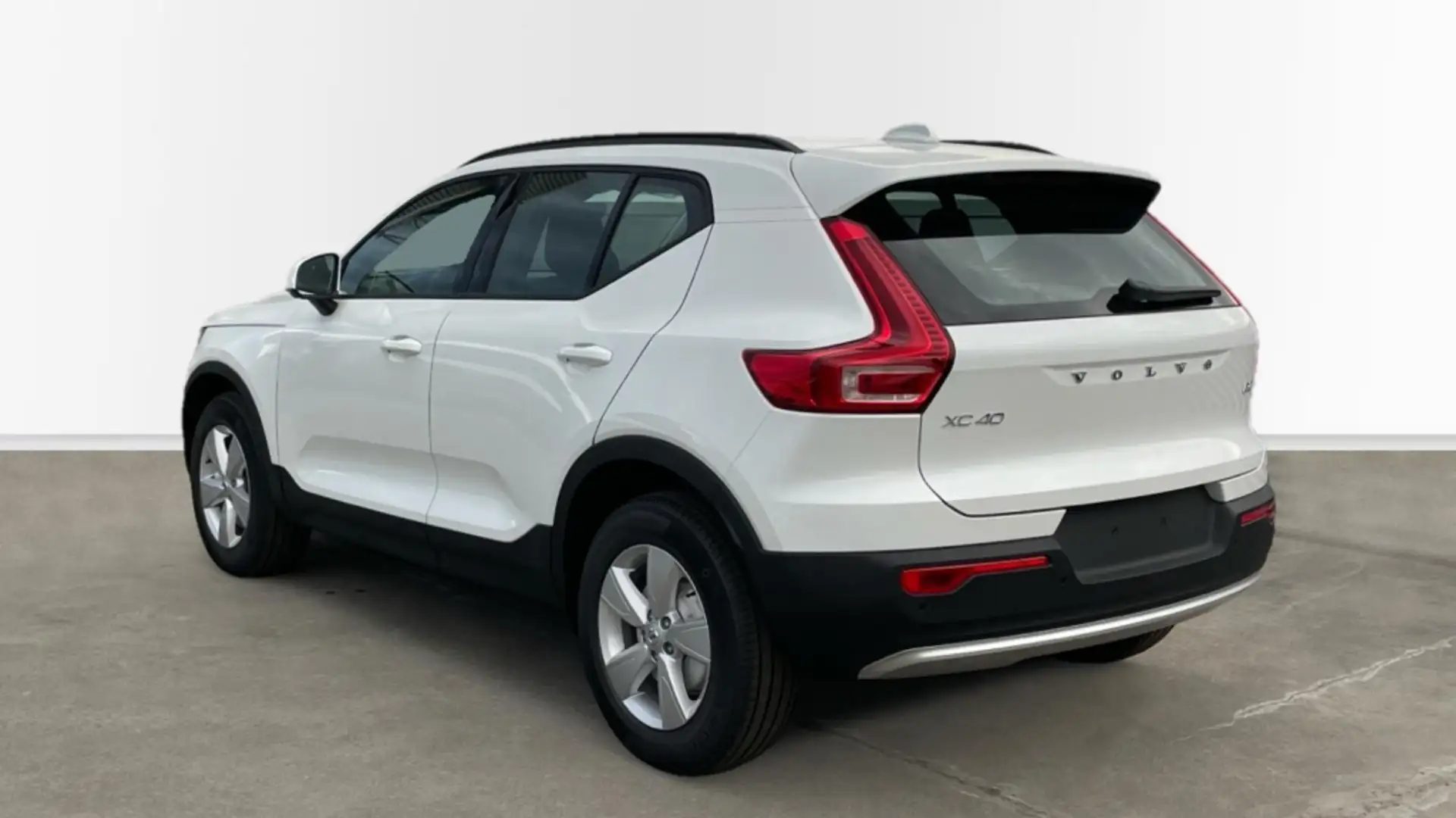 Volvo XC40 B3 Essential Aut. Blanco - 2