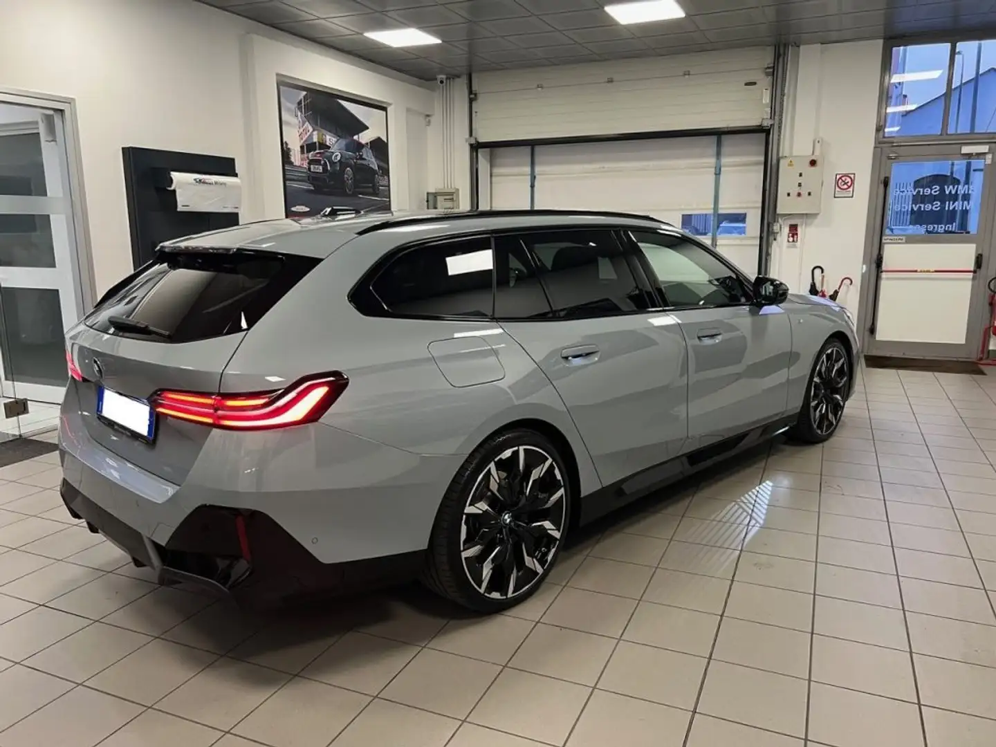 BMW 520 d 48V xDrive Touring Msport Argento - 2