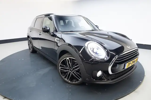 Mini Clubman view 3