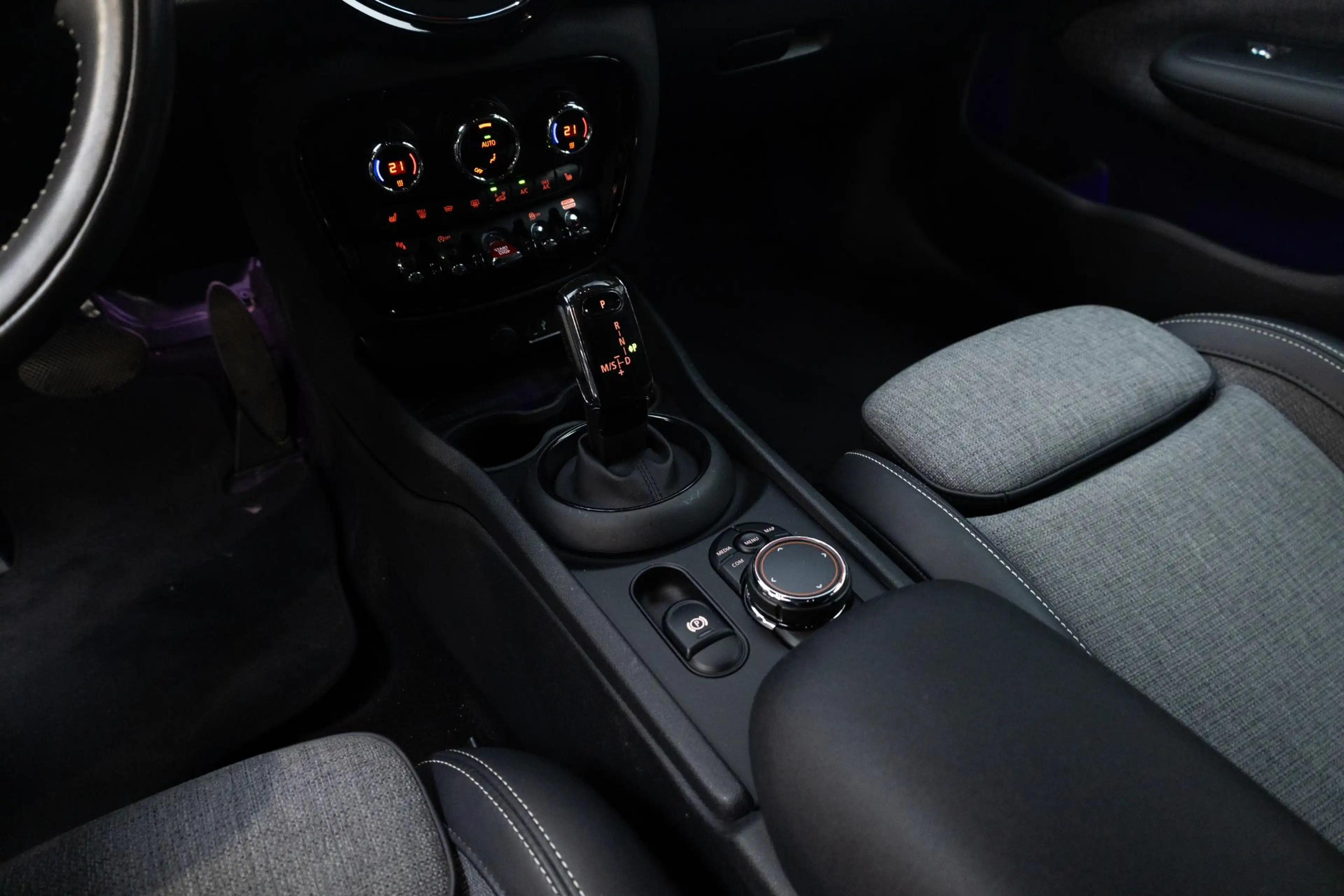 MINI Cooper Clubman 1.5 Business Edition — photo 8