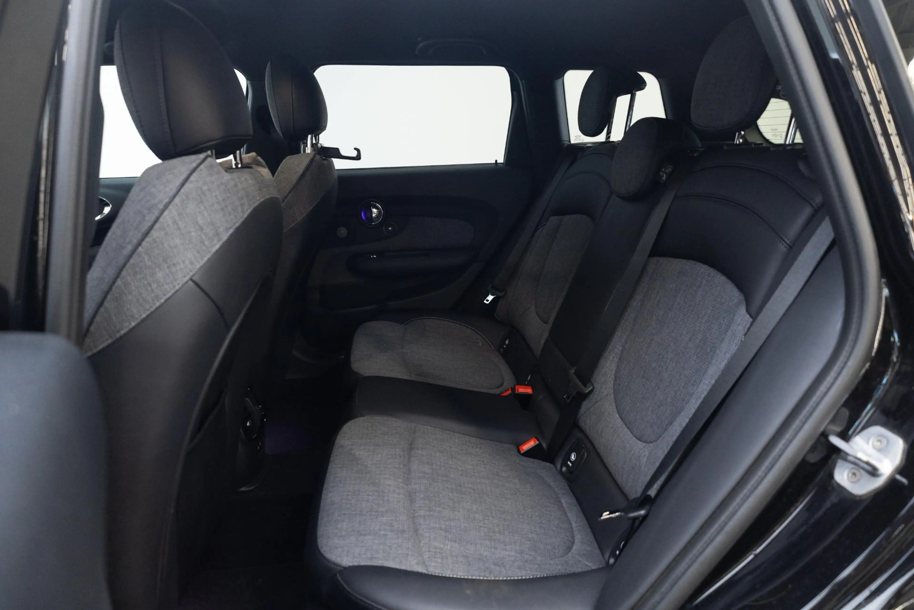 MINI Cooper Clubman 1.5 Business Edition — photo 6