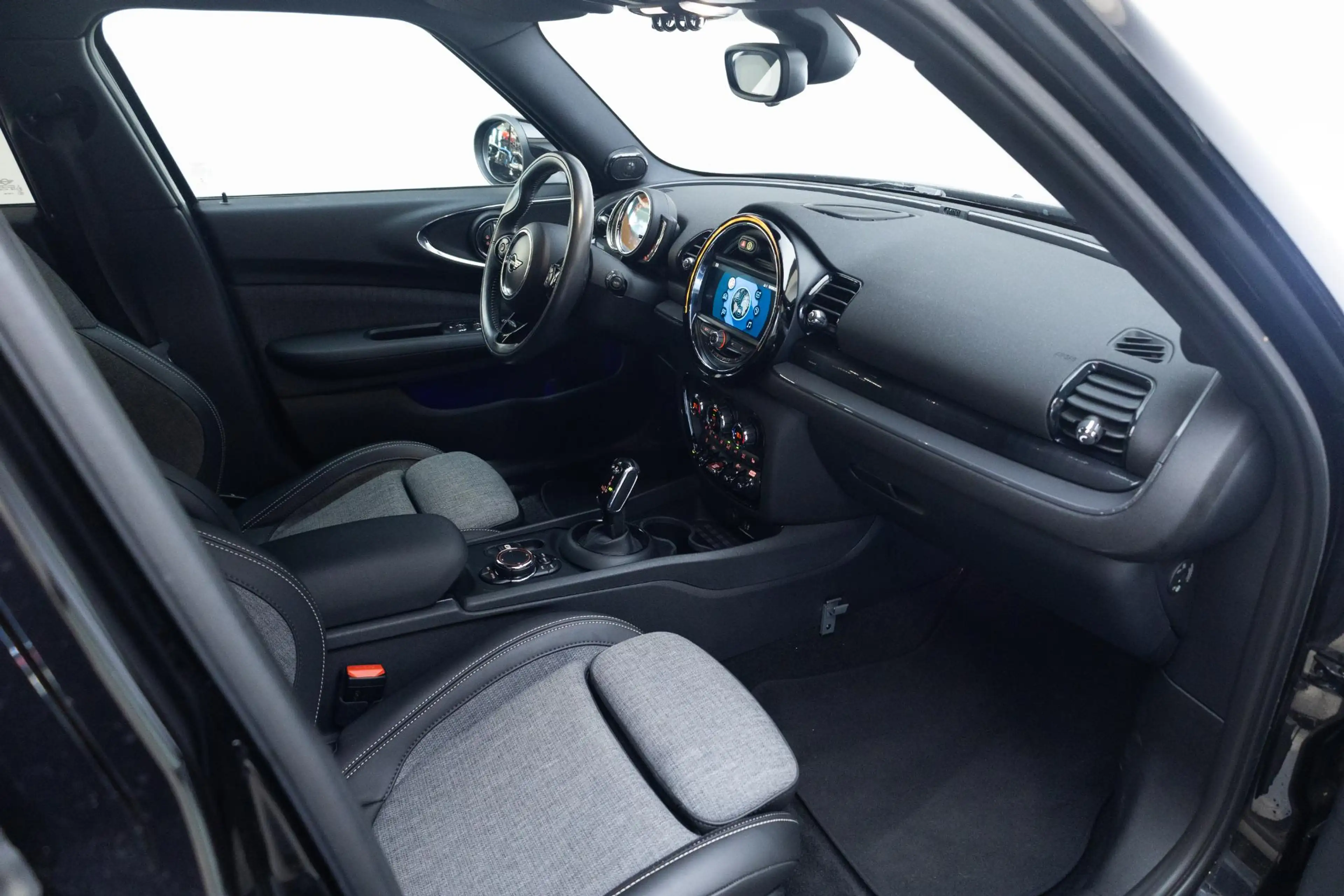 MINI Cooper Clubman 1.5 Business Edition — photo 7