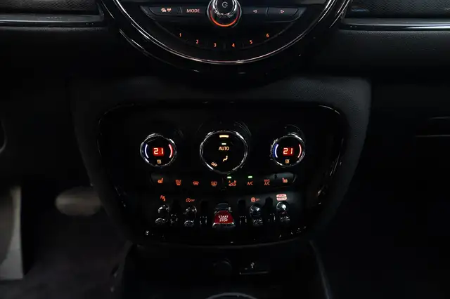 Mini Clubman view 9