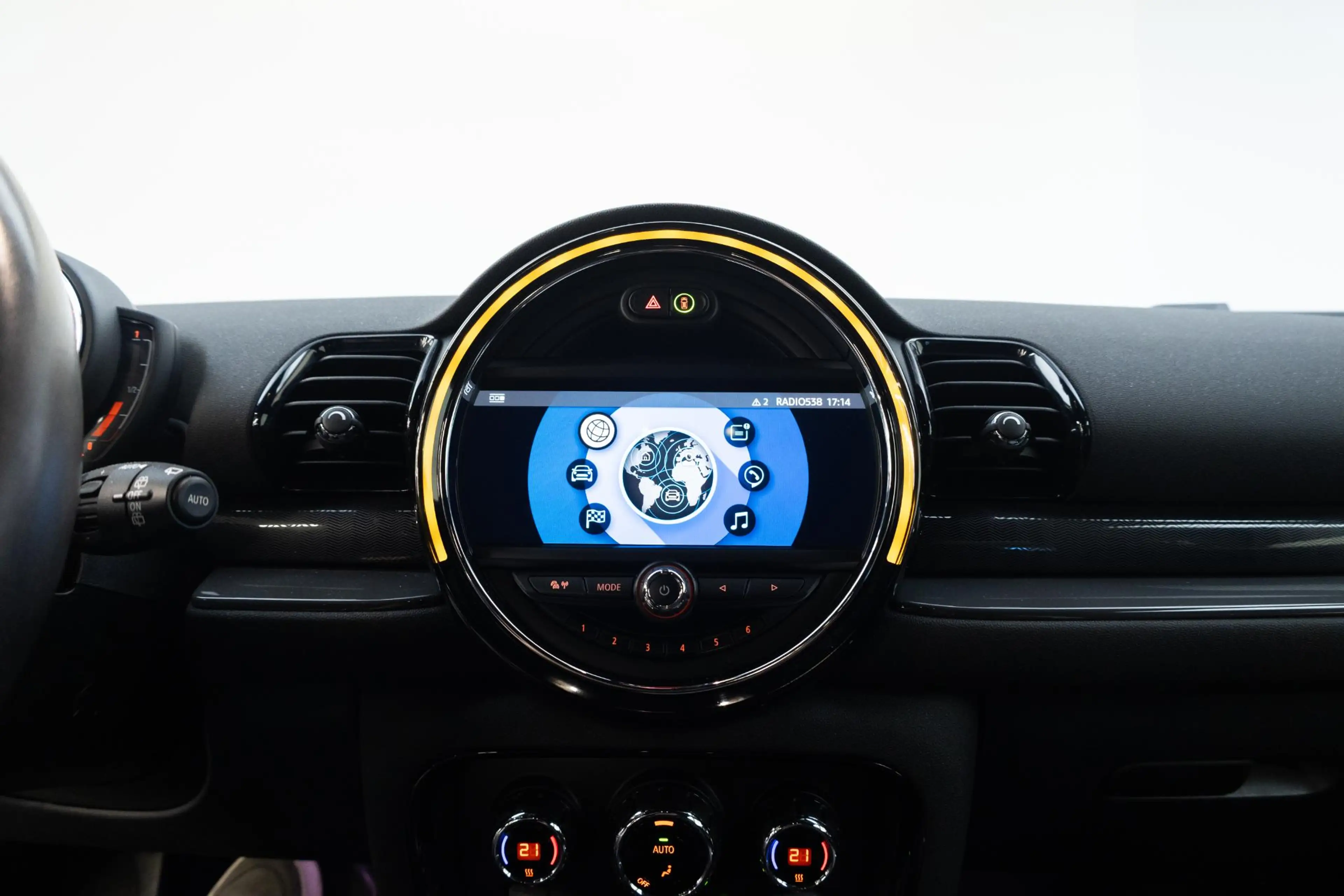 MINI Cooper Clubman 1.5 Business Edition — photo 11