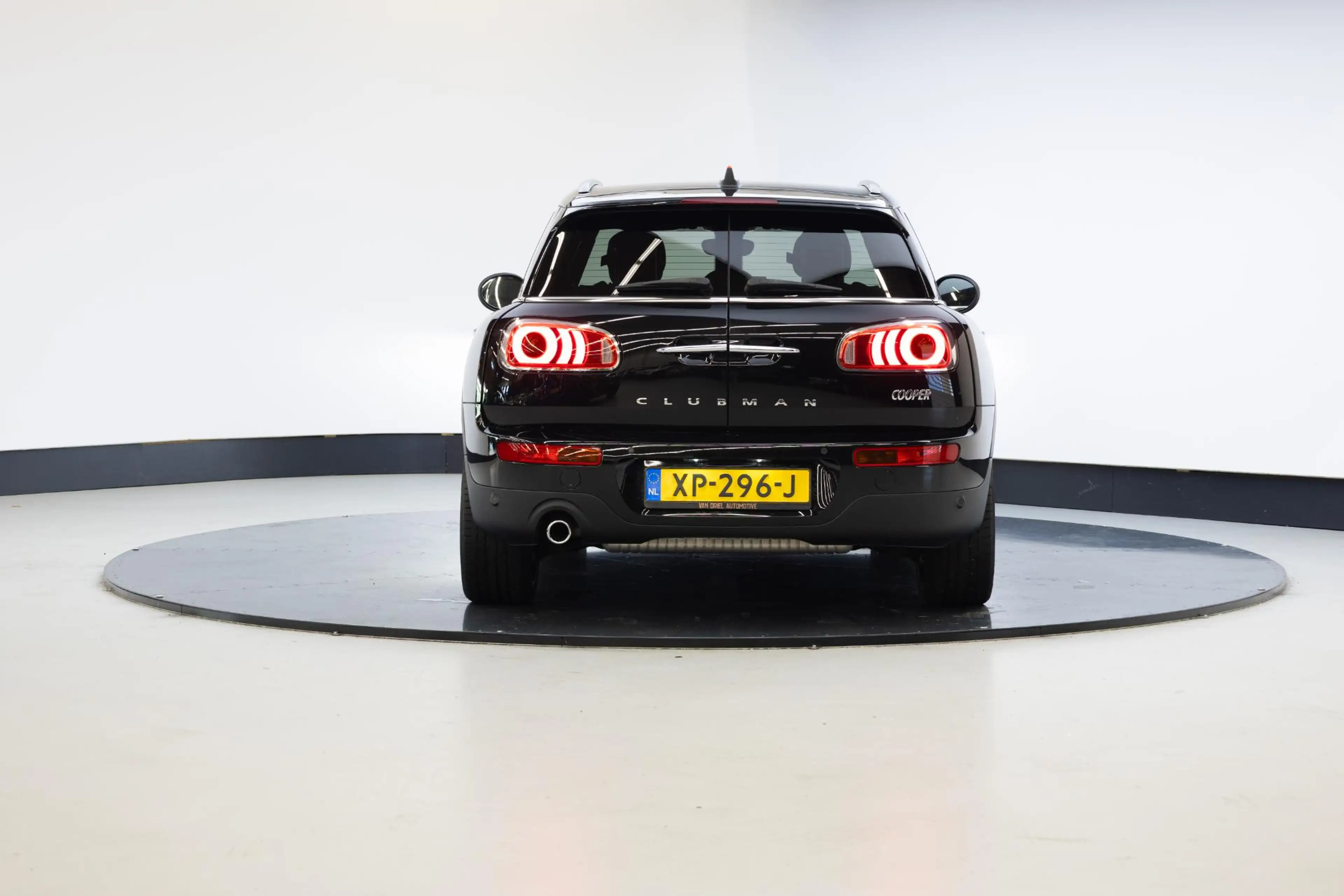 MINI Cooper Clubman 1.5 Business Edition — photo 22