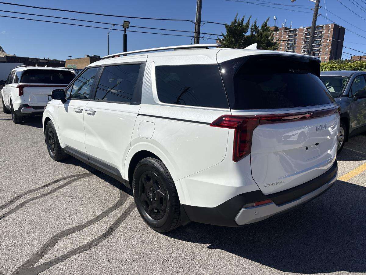 2027 Kia Carnival LX+ (New Vehicle) — снимка 4