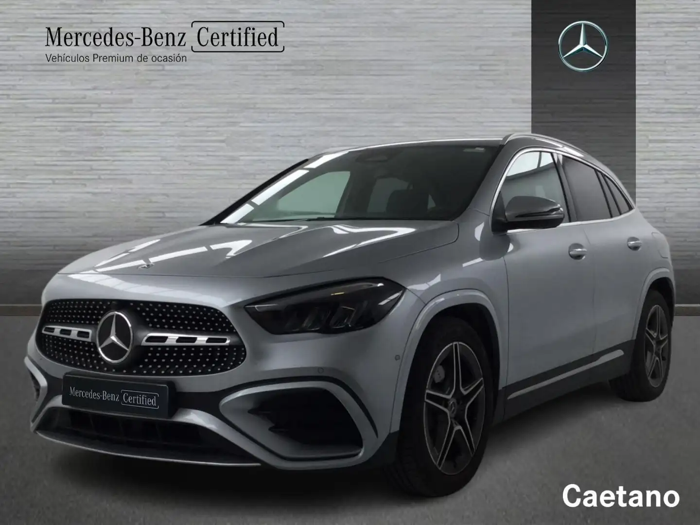 Mercedes-Benz GLA 200 D Plateado - 1