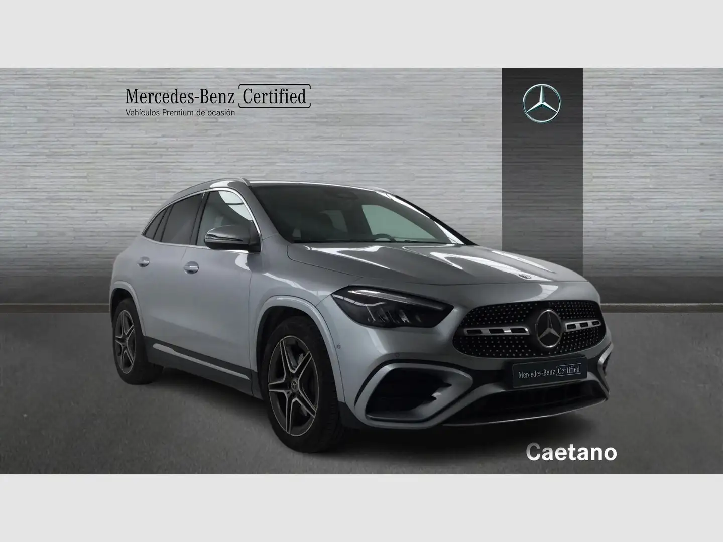 Mercedes-Benz GLA 200 D Plateado - 2