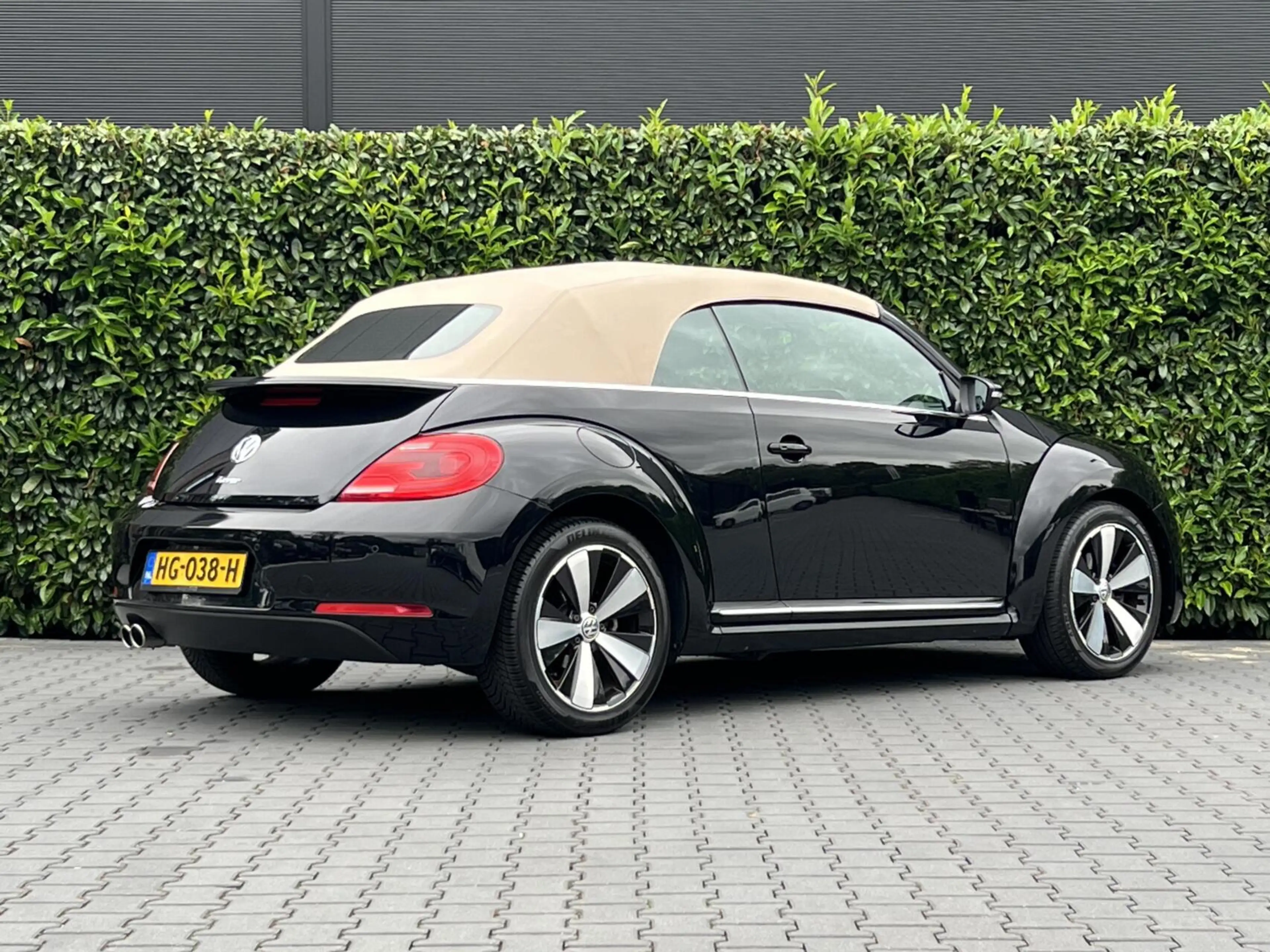 Volkswagen Beetle Cabriolet 1.4 TSI Sport BlueMotion, NL AUTO, NAP L — photo 4