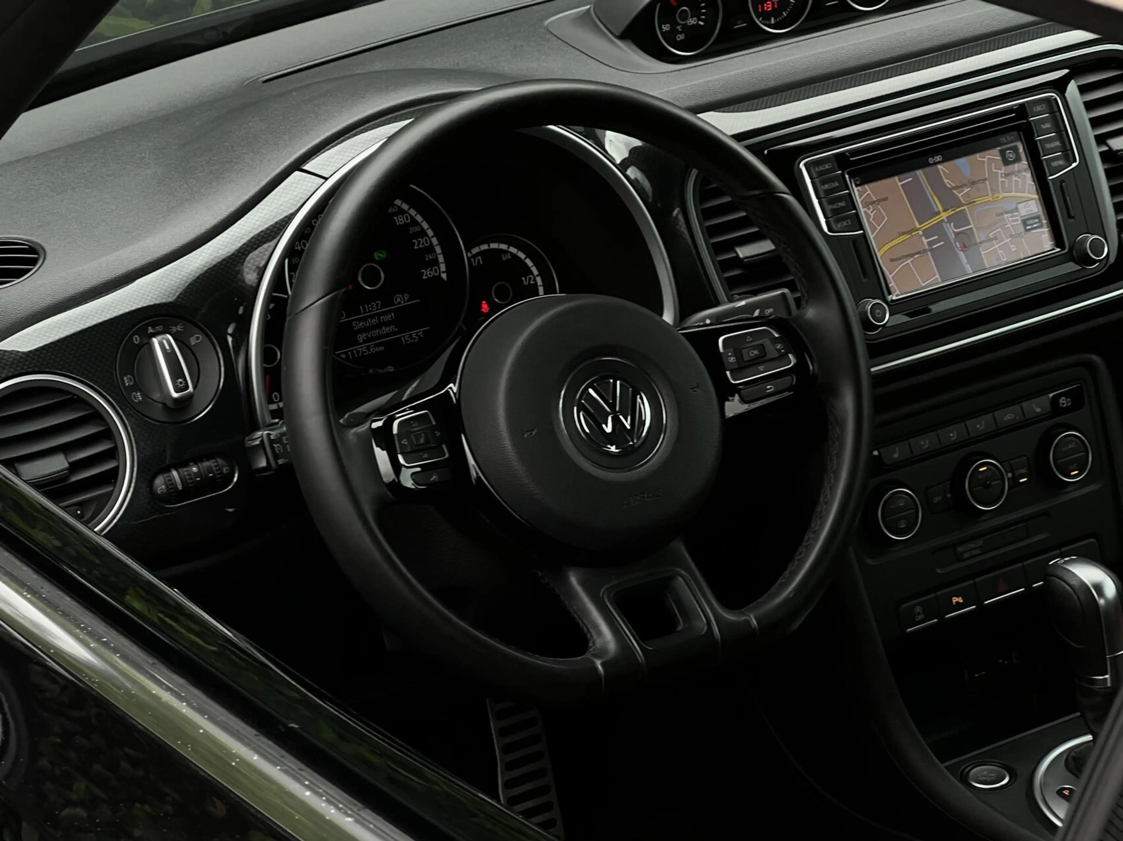 Volkswagen Beetle Cabriolet 1.4 TSI Sport BlueMotion, NL AUTO, NAP L — photo 11
