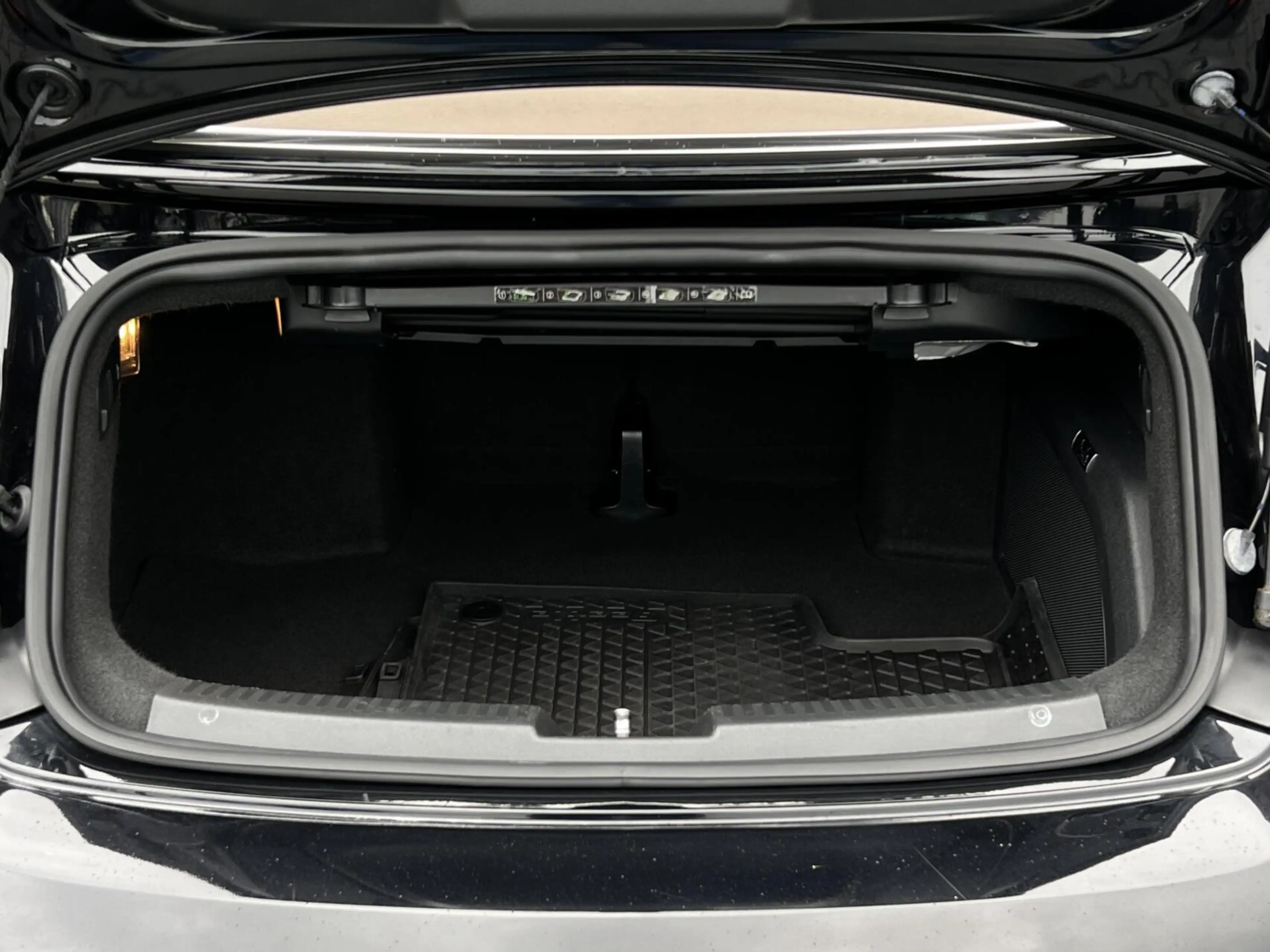 Volkswagen Beetle Cabriolet 1.4 TSI Sport BlueMotion, NL AUTO, NAP L — photo 29