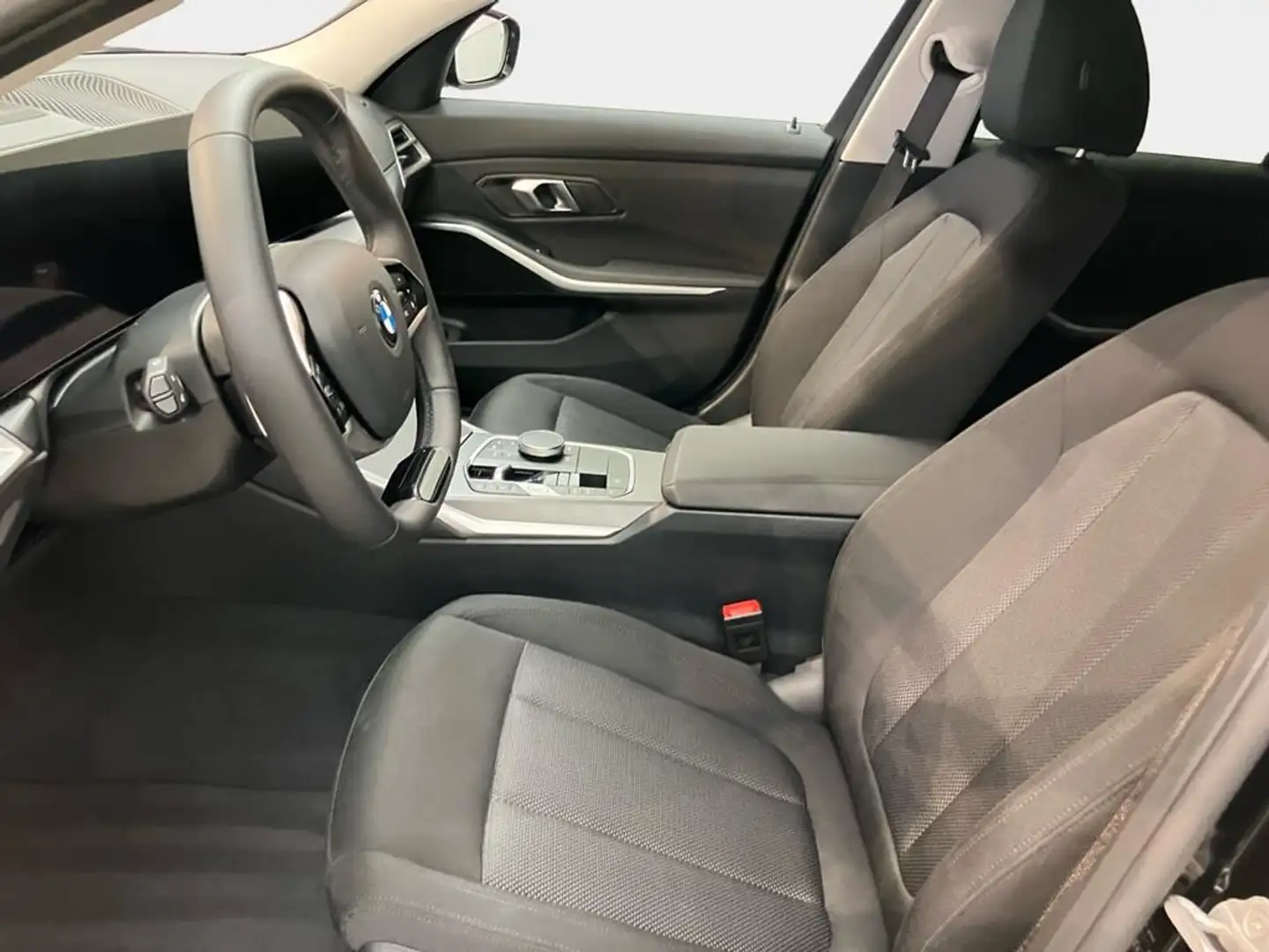 BMW 318 Schwarz - 2
