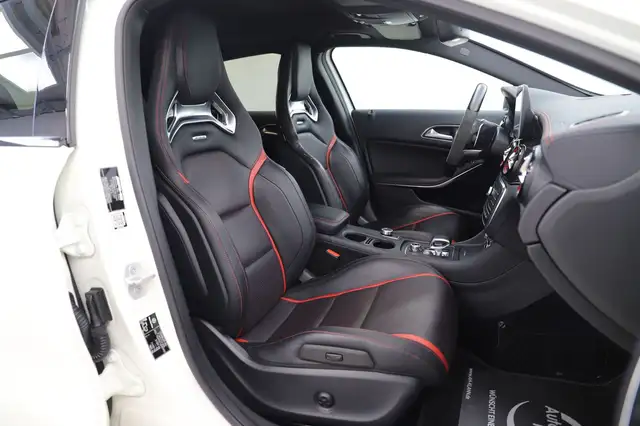 Mercedes-Benz Gla Class view 10