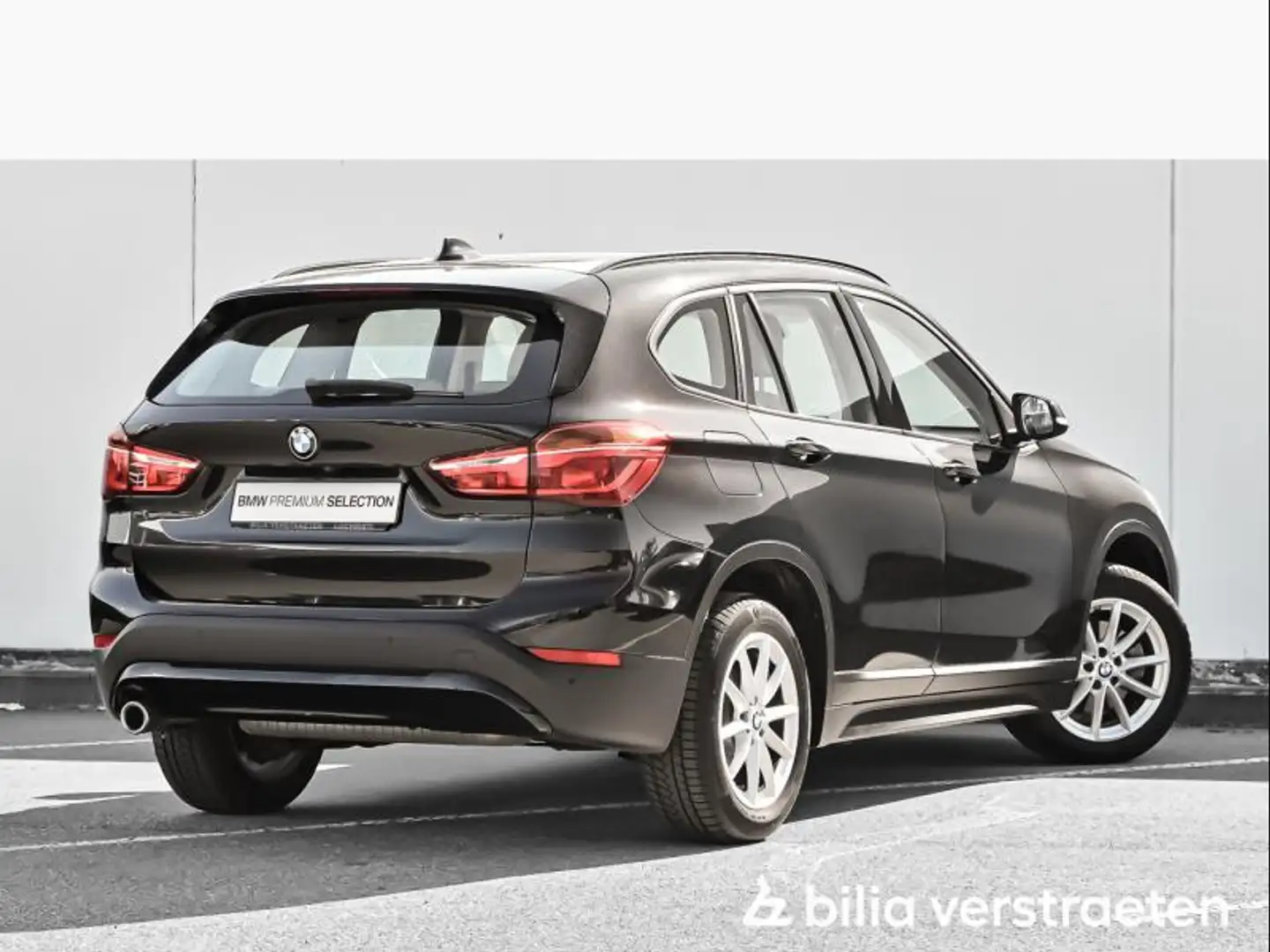 BMW X1 sDrive18iA Zwart - 2