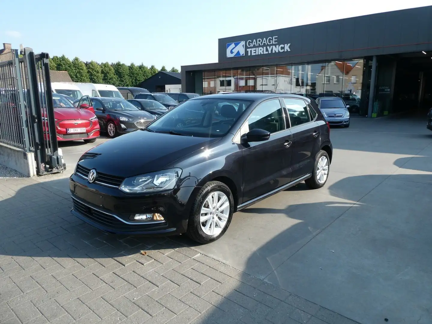 Volkswagen Polo 5d 1.0 i benzine 75pk Business Luxe (77290) Noir - 2