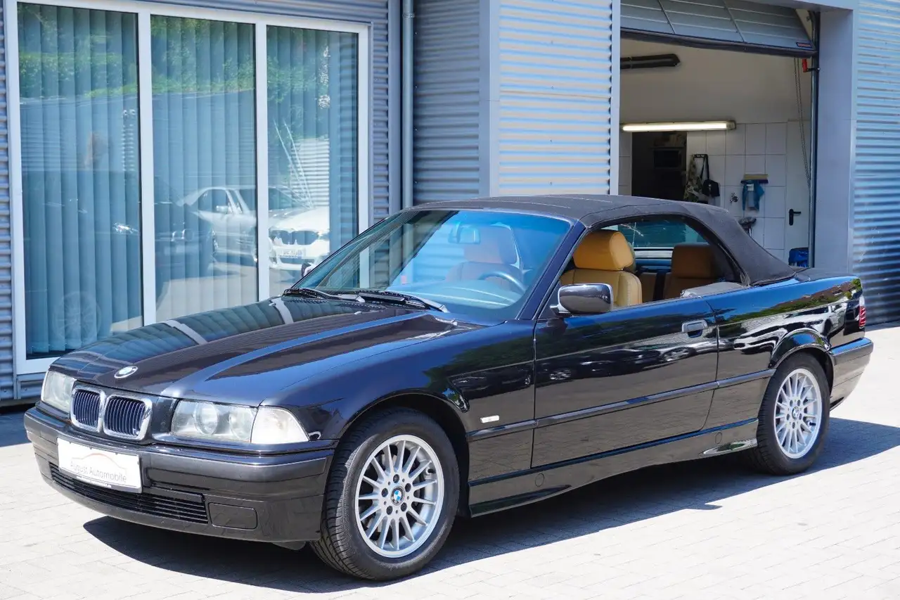 BMW 320 i Cabrio Schalter eVerd Leder Klima HiFi ASC, foto 3