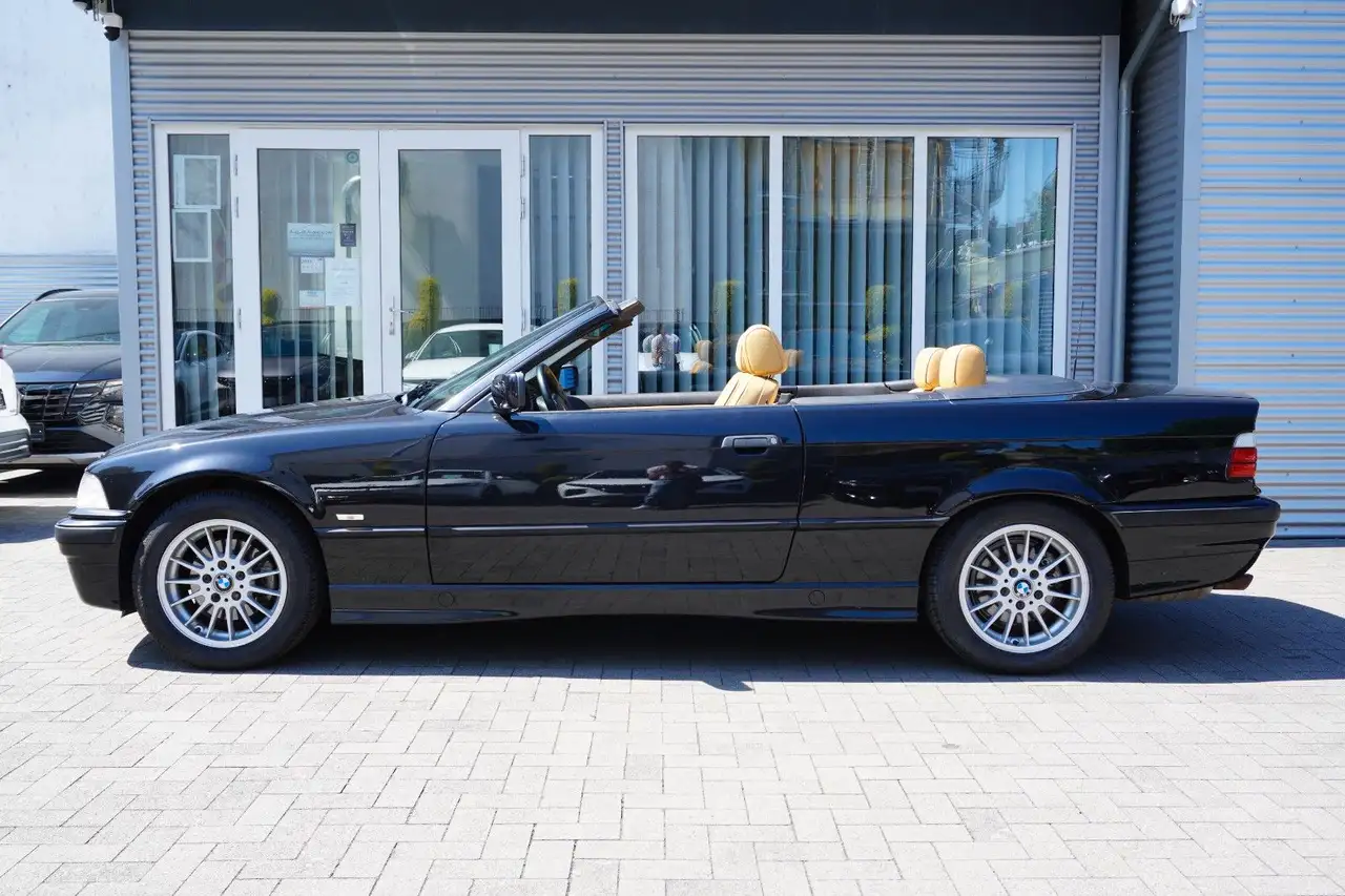 BMW 320 i Cabrio Schalter eVerd Leder Klima HiFi ASC, foto 5