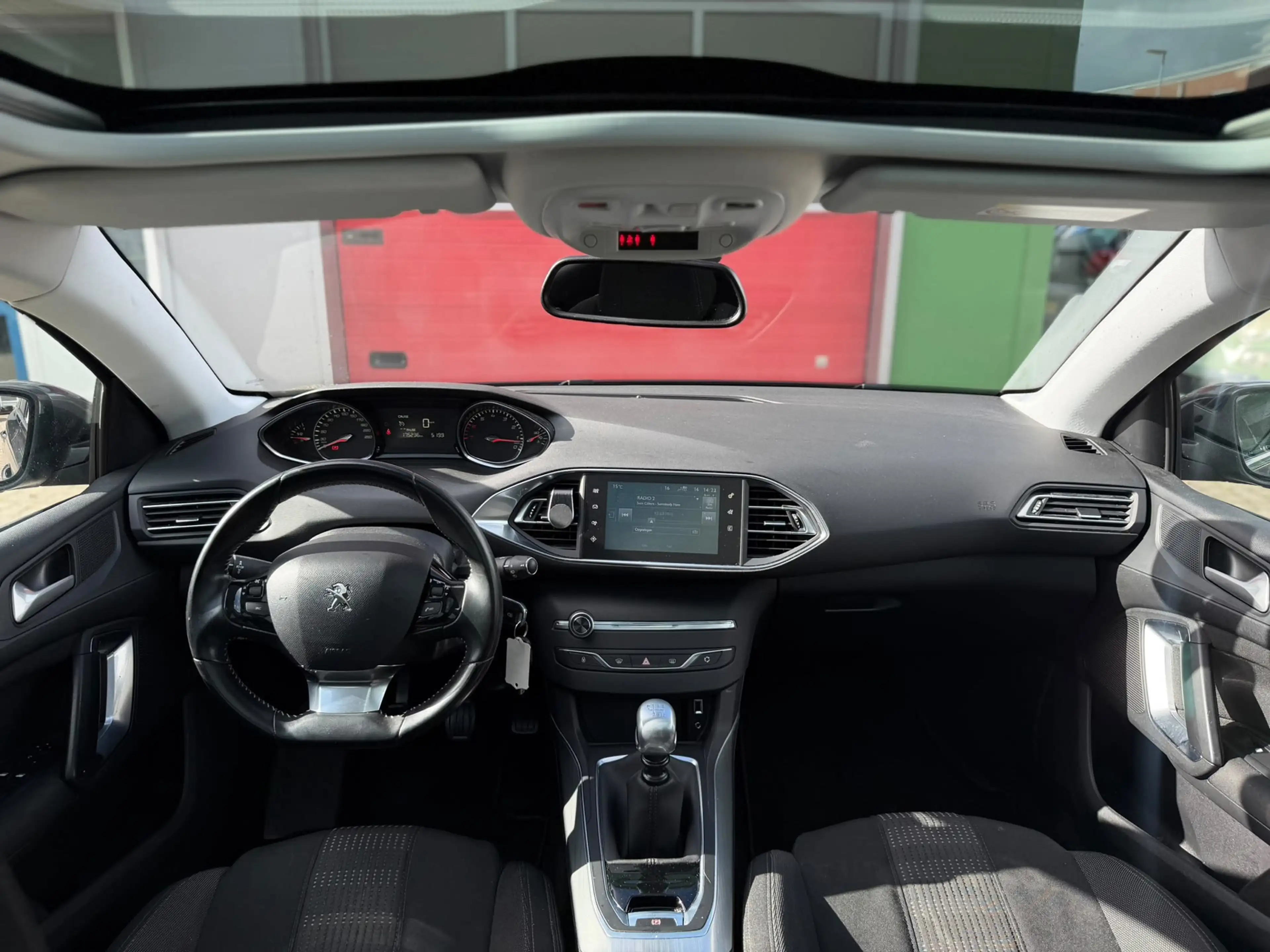 Peugeot 308 SW 1.2 PureTech Blue Lease Premium PDC AIRCO CRUIS — photo 11
