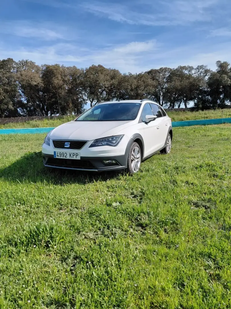 SEAT Leon 2.0TDI CR S&S 4Drive DSG6 150 Blanco - 1