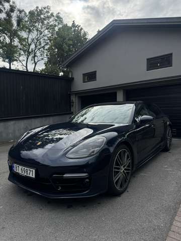 Porsche Panamera 4 E-Hybrid Sport Turismo
