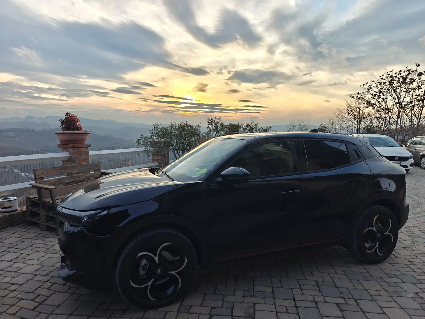 Alfa Romeo Junior 1.2 VGT Ibrida Speciale - 1