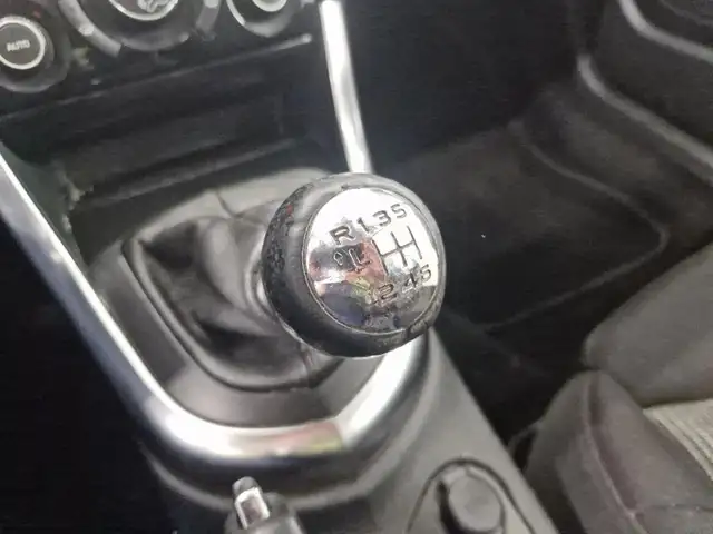 Peugeot 308 view 14
