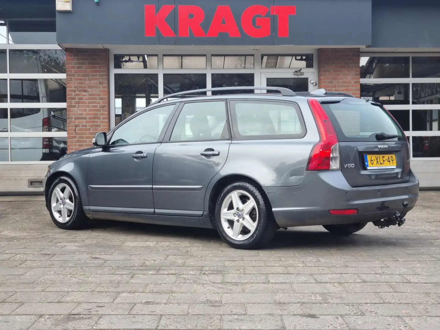 Volvo V50 Edition II 1.6D S/S 109 pk - airco - trekhaak - cr Gris - 2