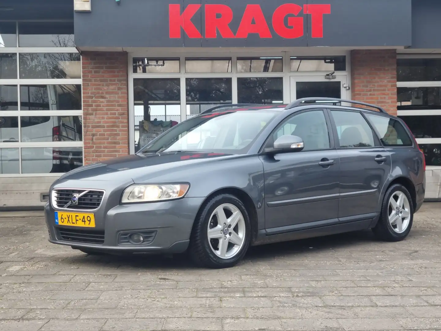 Volvo V50 Edition II 1.6D S/S 109 pk - airco - trekhaak - cr Gris - 1