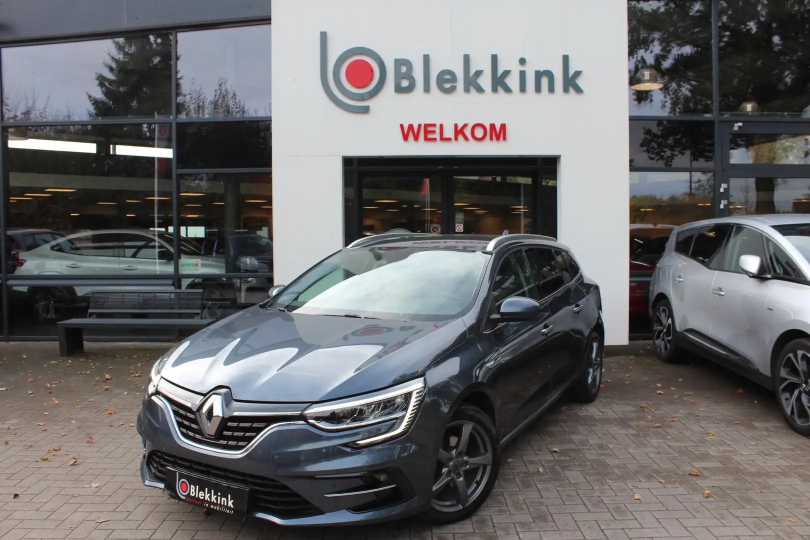 Renault Megane Estate 1.3 TCe Intens 140 pk Navigatie, Cruise con Gris - 2