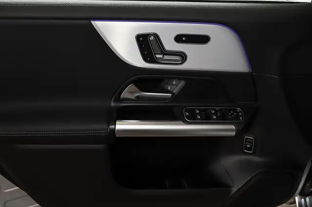 Mercedes-Benz B-Class view 13
