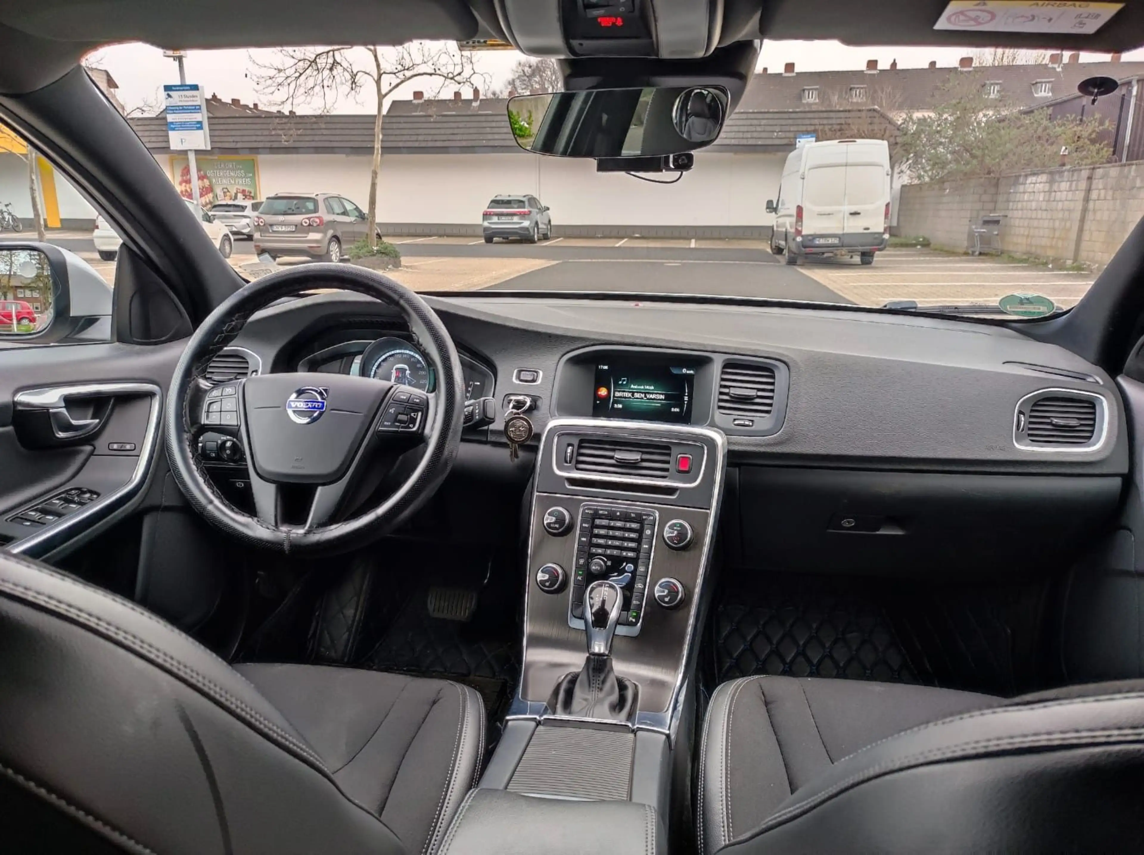 Volvo S60 Lim. Linje Business Navi Leder Xenon — photo 6