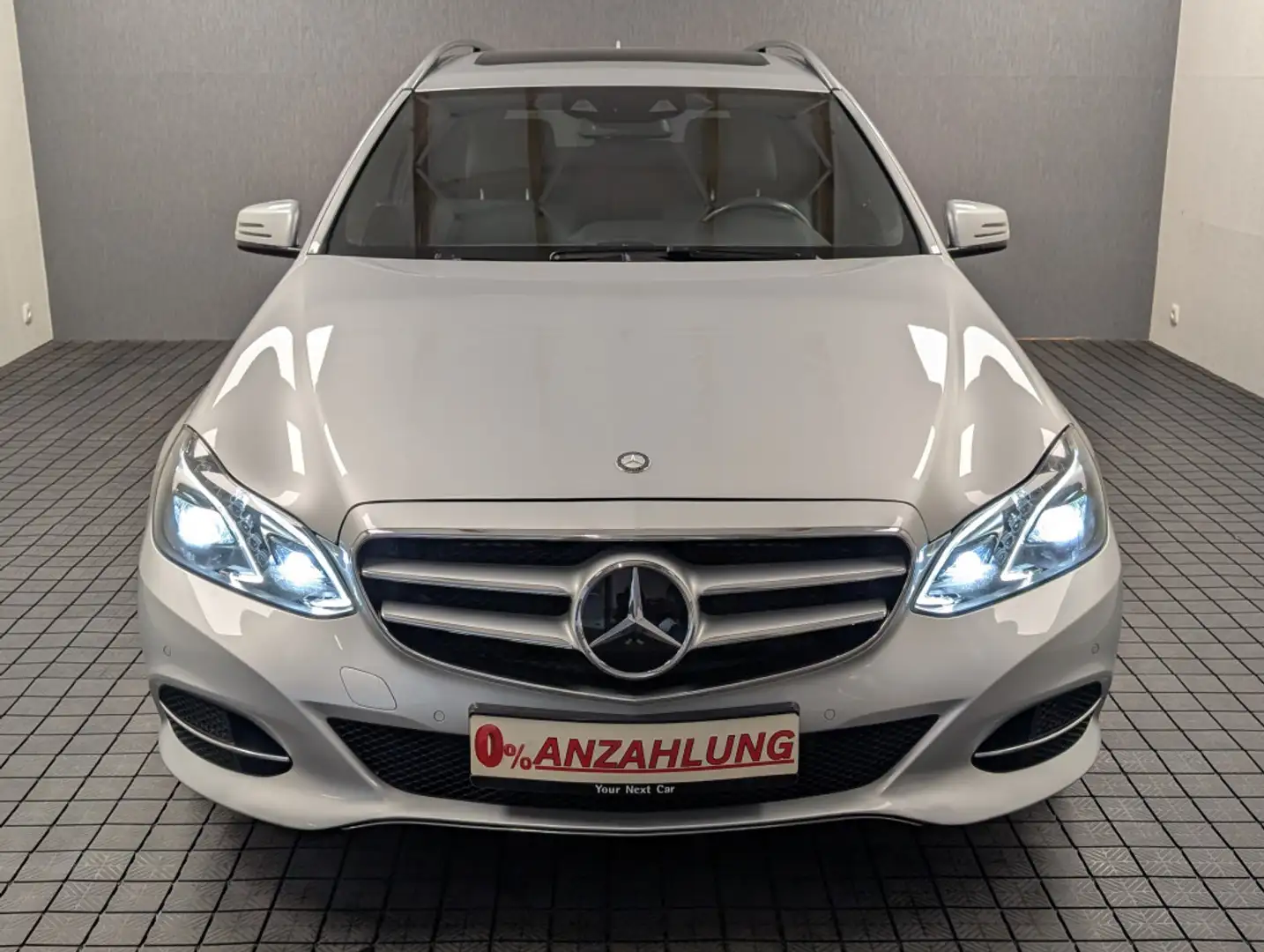 Mercedes-Benz E 400 Avantgarde ACC+AHK+Pano+LED+Kam+Navi+H&K Silver - 2