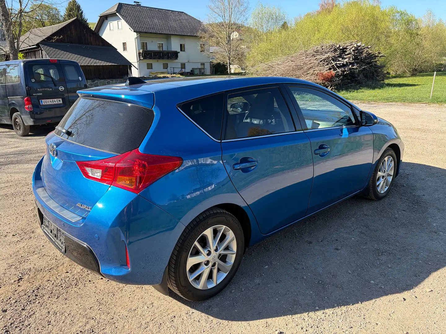 Toyota Auris Auris 1,33 dVVT-i Active Active Blau - 2