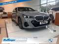 BMW 520 d G60 M-Sp.19"AHK Ha/Ka DrvAssPro ParkAss+ Navi Grijs - thumbnail 1