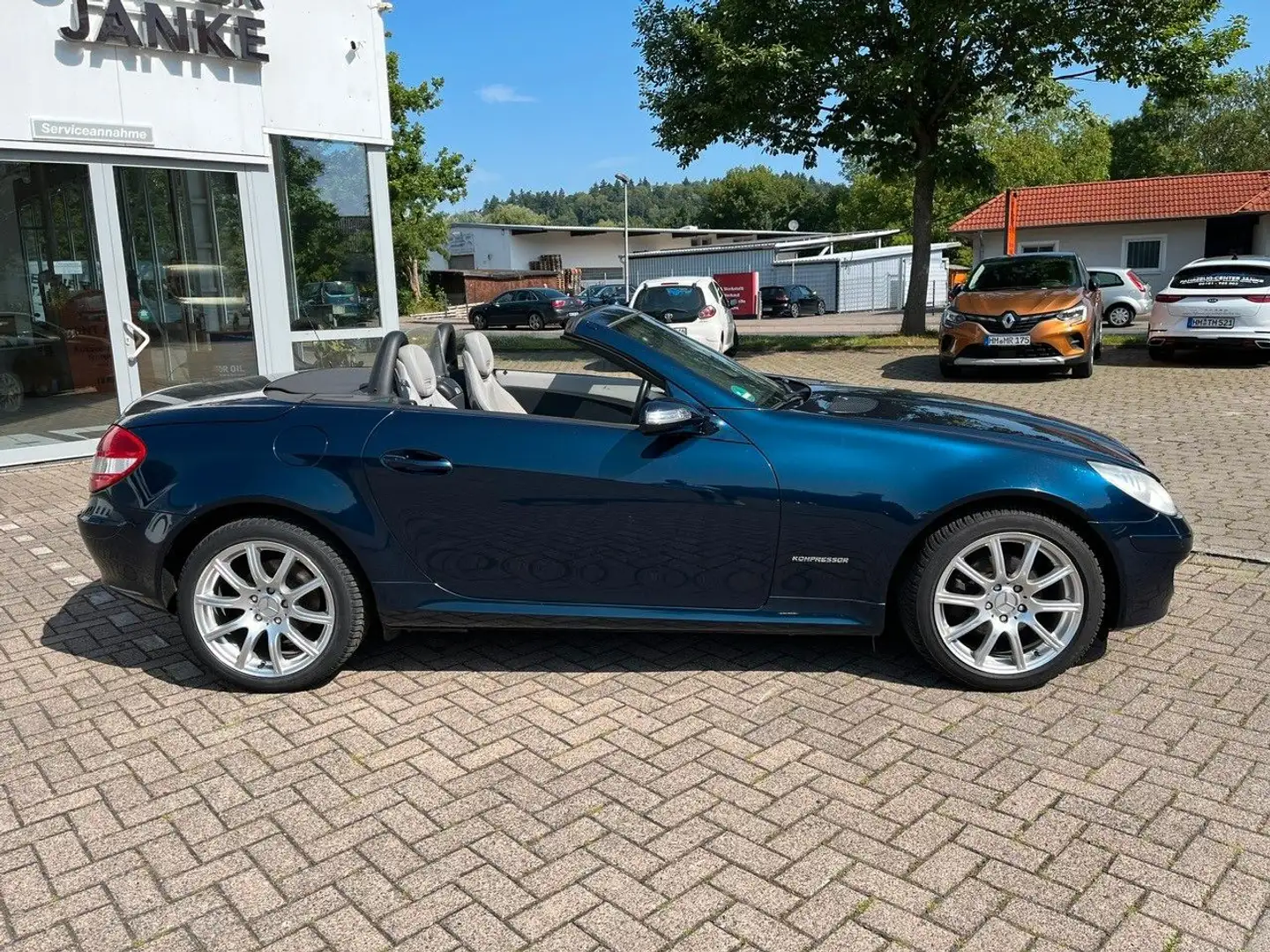 Mercedes-Benz SLK 200 Cabrio Синій - 2