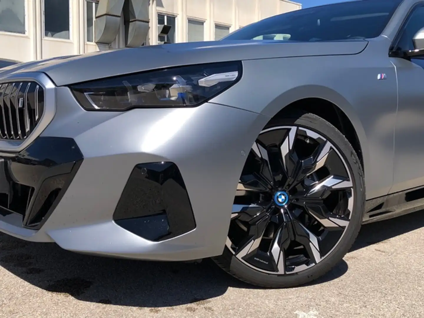 BMW i5 eDrive40 Gris - 2