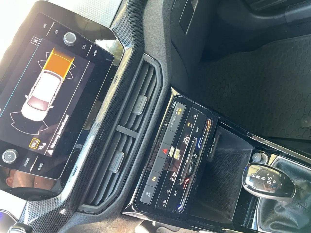 Volkswagen T-Cross 1.0 TSI Life LED ACC App-Connect 16