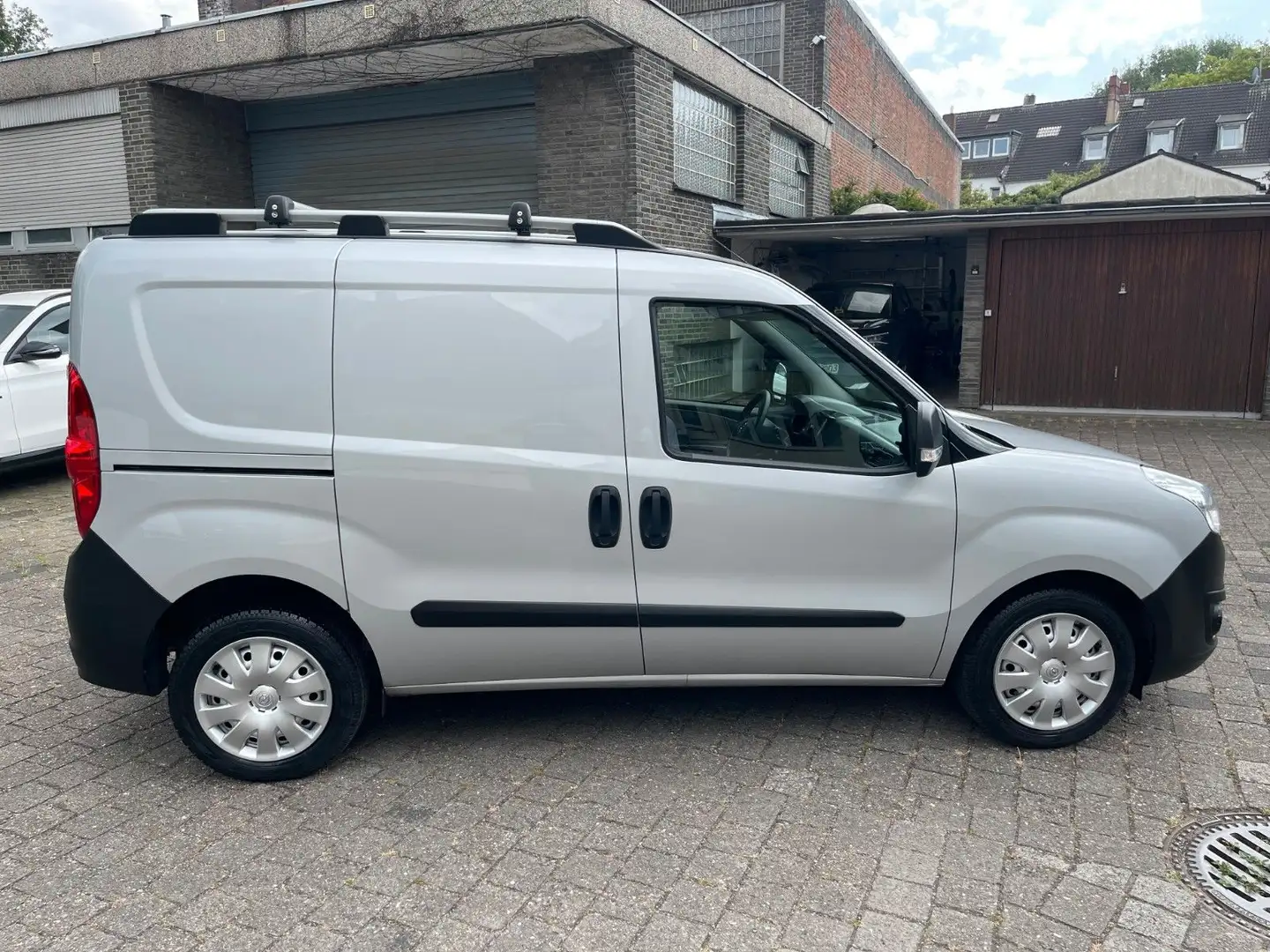 Opel Combo 1,3l 70kw * Klima * 112963 km * PDC Zilver - 2