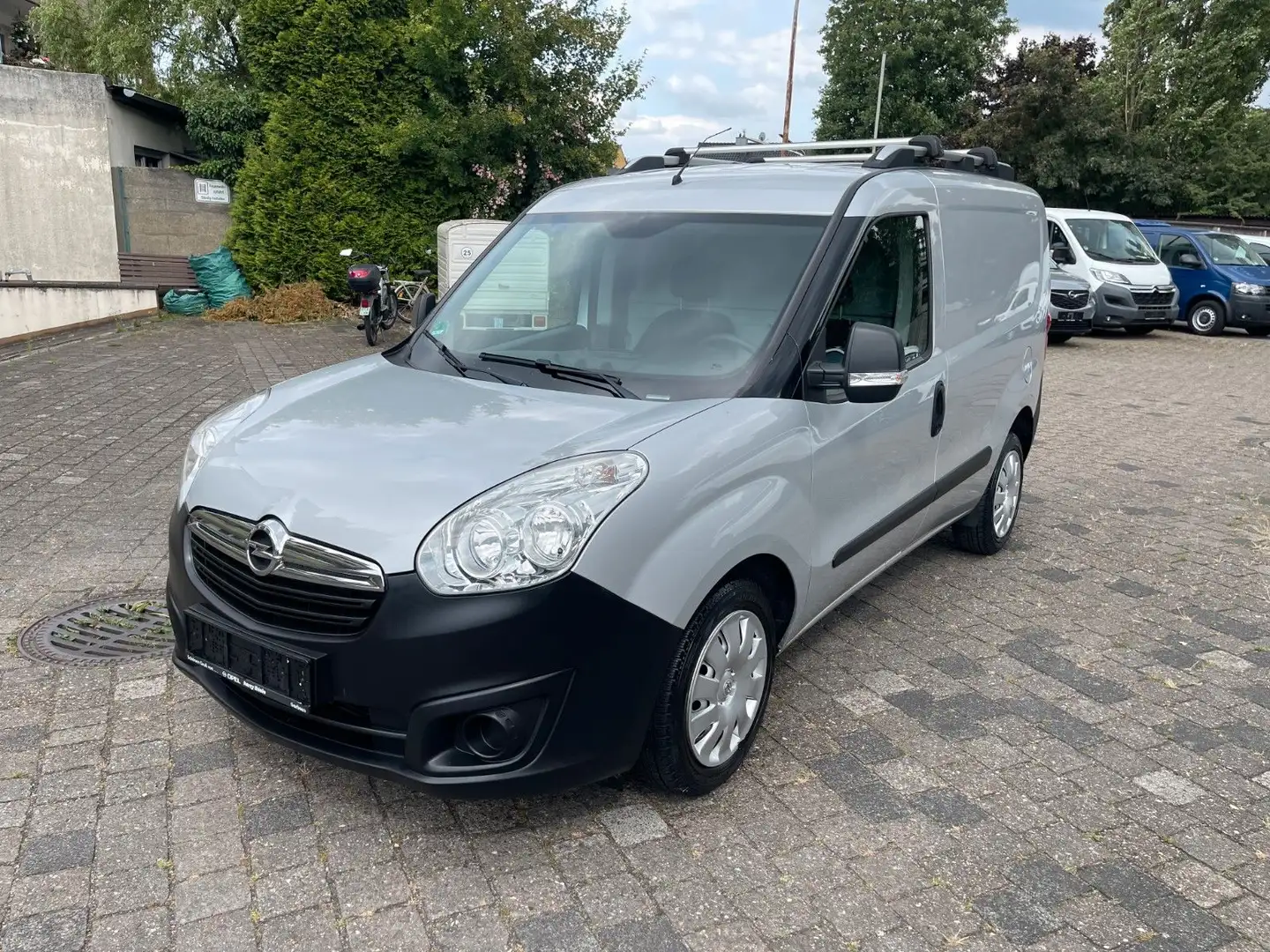 Opel Combo 1,3l 70kw * Klima * 112963 km * PDC Zilver - 1