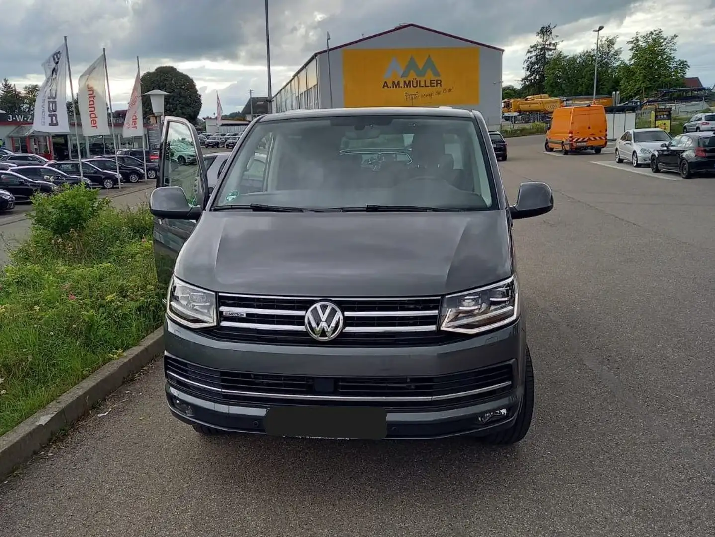 Volkswagen T6 Multivan Multivan DSG Kurz 4MOTION Comfortline Grau - 1