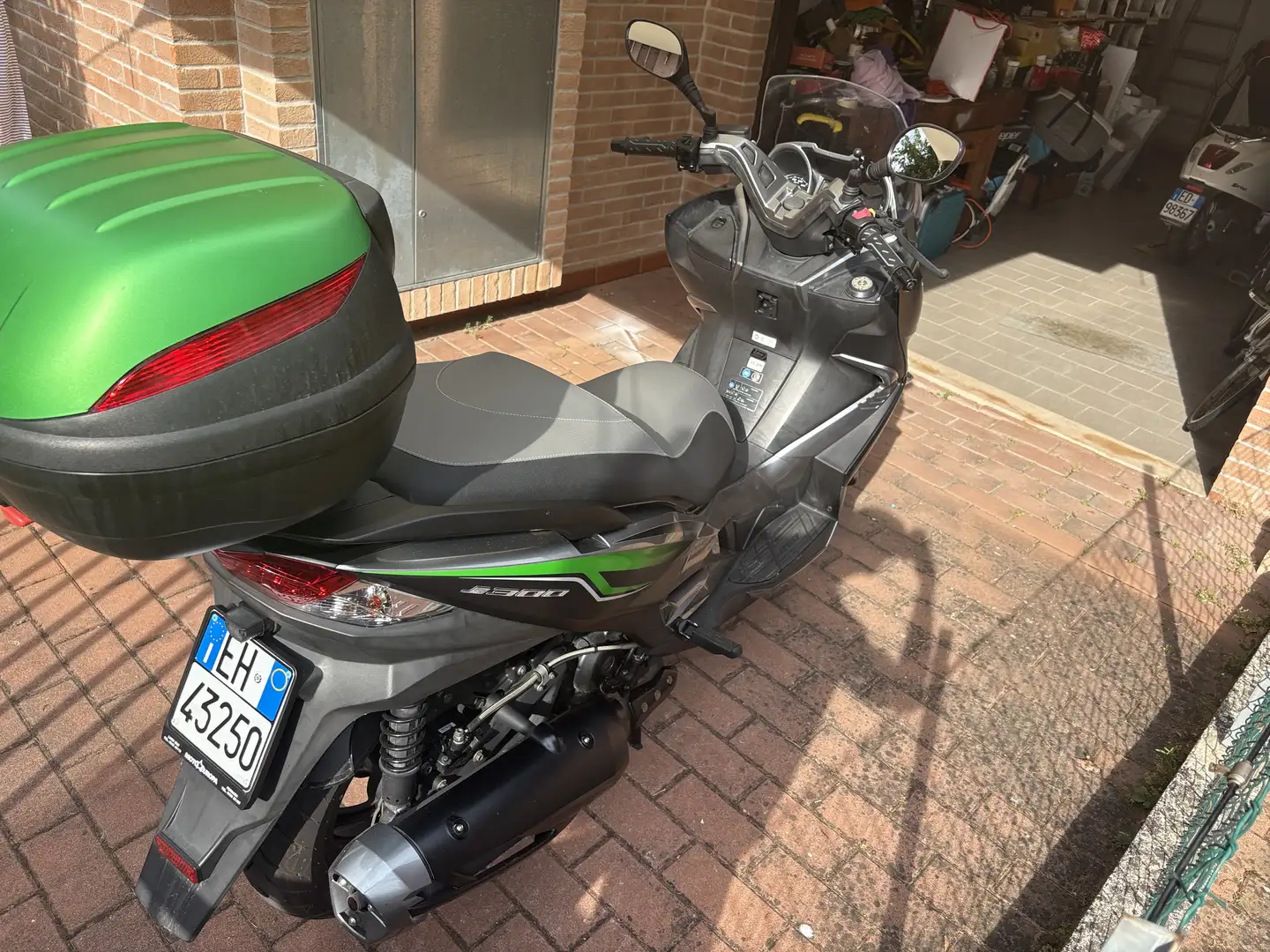 Kawasaki J300 abs - 2