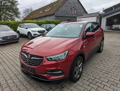 Annonce voiture d'occasion Opel Grandland X - CARADIZE