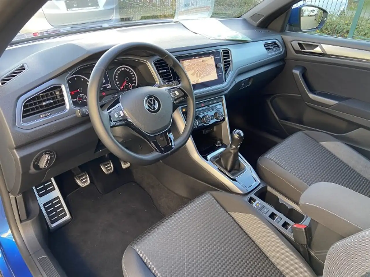 Volkswagen T-Roc Cabriolet 1.0 TSI Active — photo 6