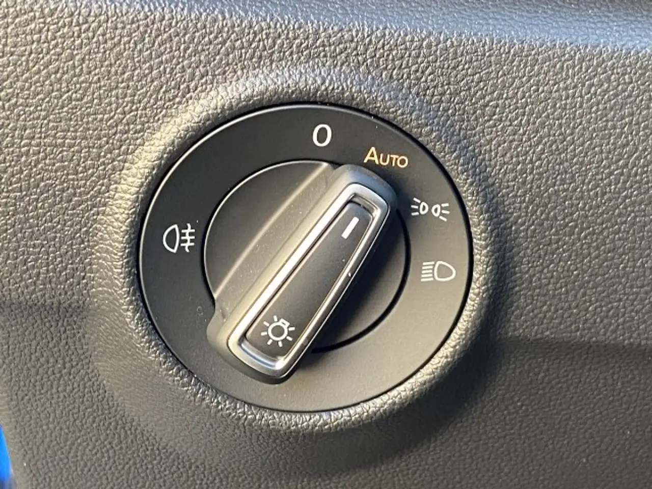 Volkswagen T-Roc Cabriolet 1.0 TSI Active — photo 10