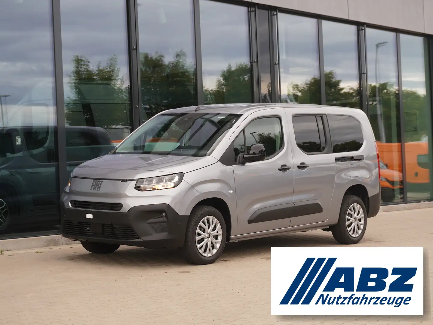 Fiat Doblo Maxi Kombi 1.5 100 / 10-Zoll Navi Argent - 1