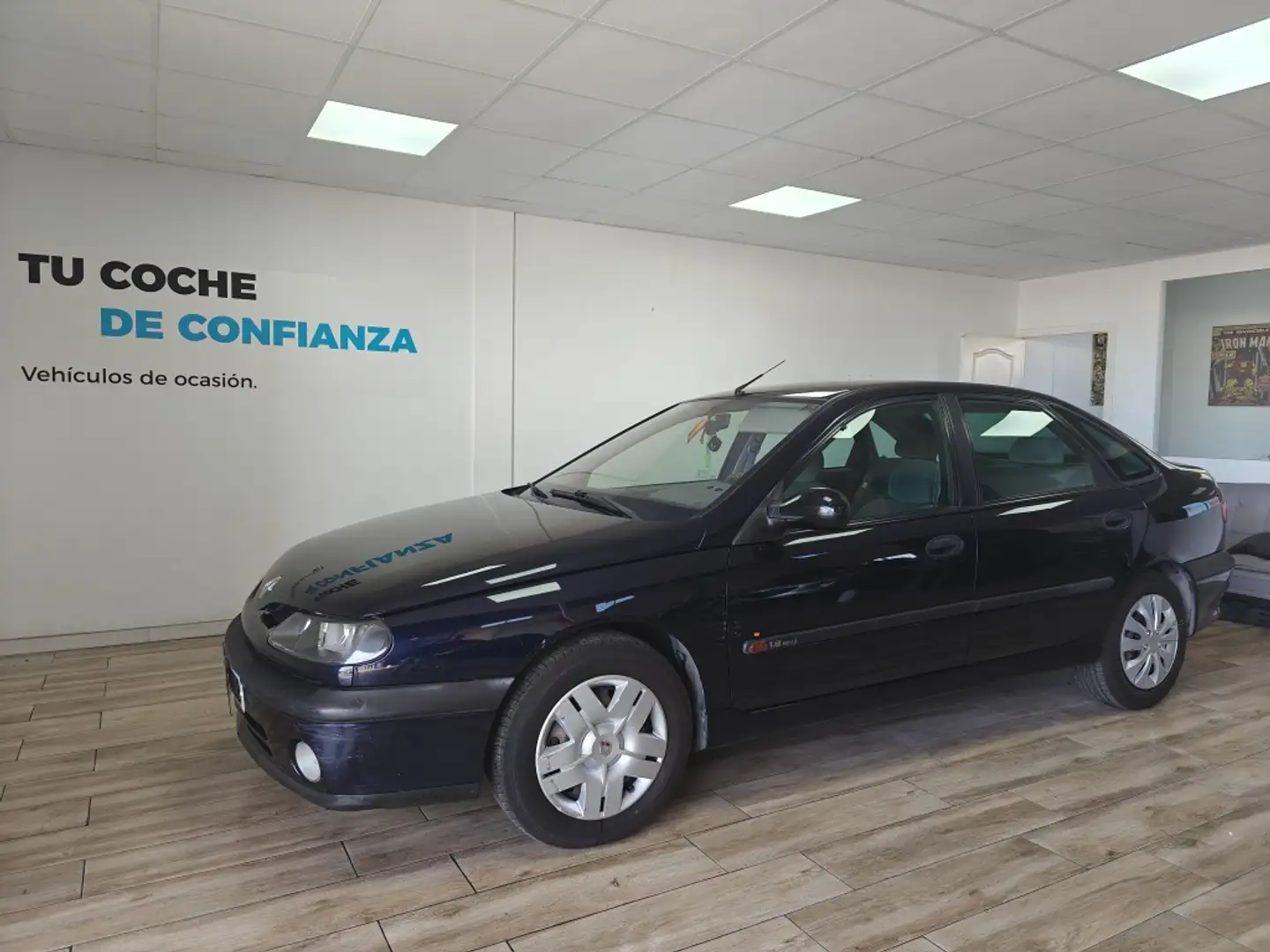 Renault Laguna 1.8 Cormoran Azul - 1