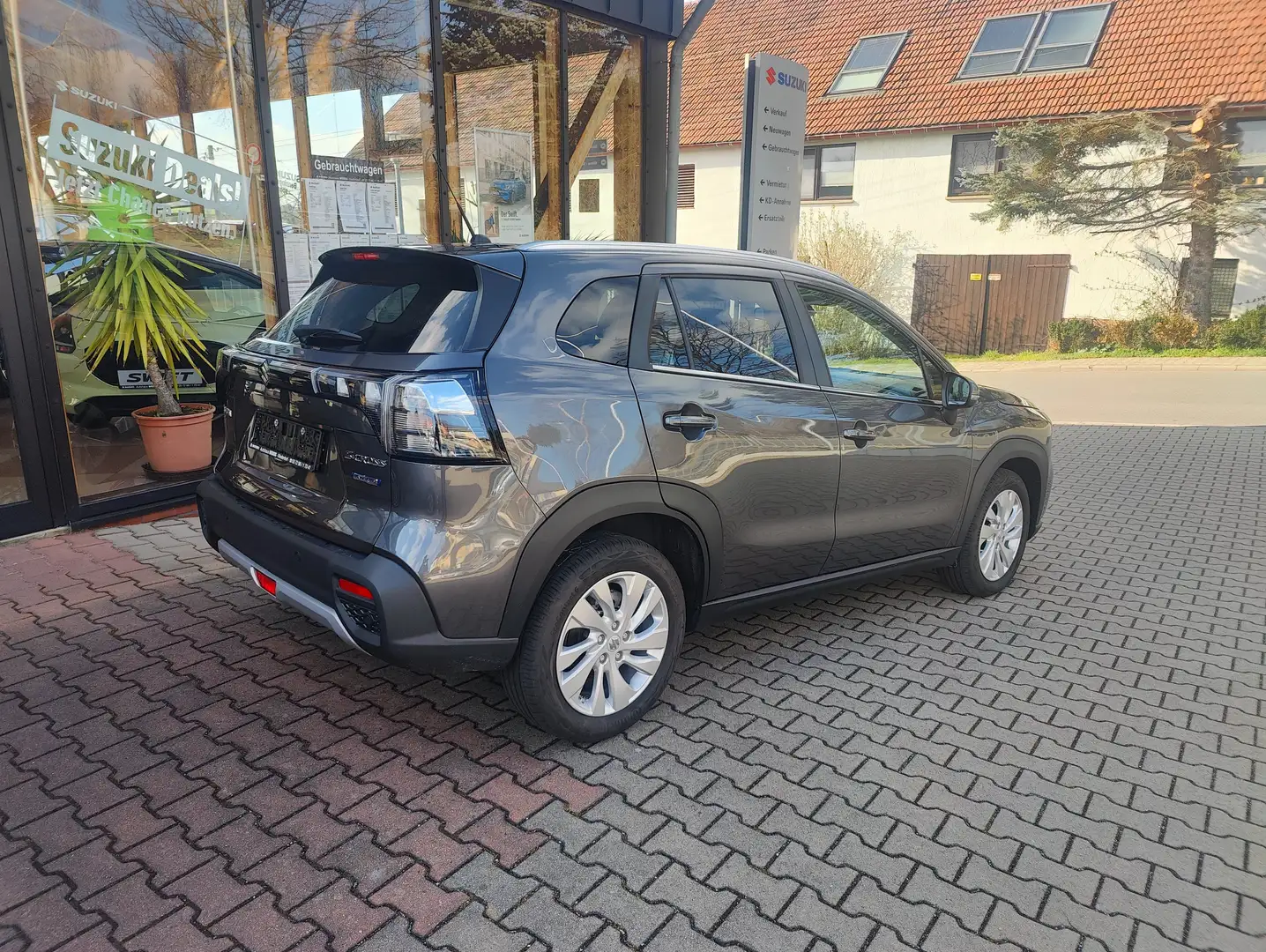 Suzuki S-Cross 1.4 Boosterjet Hybrid ALLGRIP Comfort Gris - 2
