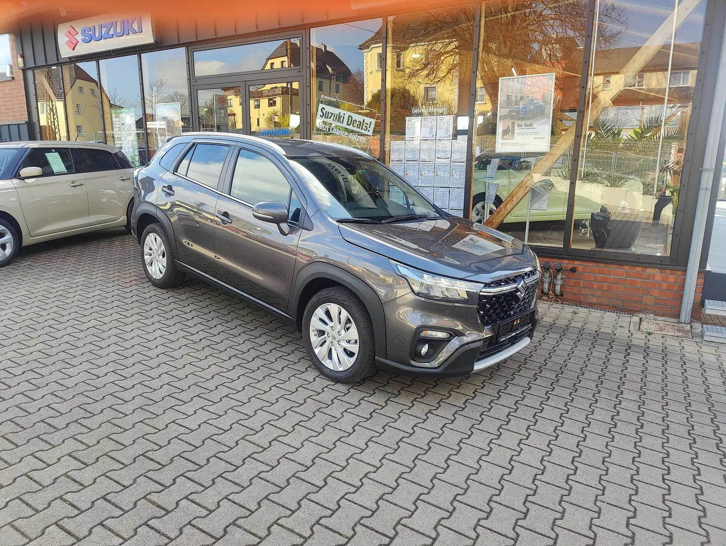 Suzuki S-Cross 1.4 Boosterjet Hybrid ALLGRIP Comfort Gris - 1