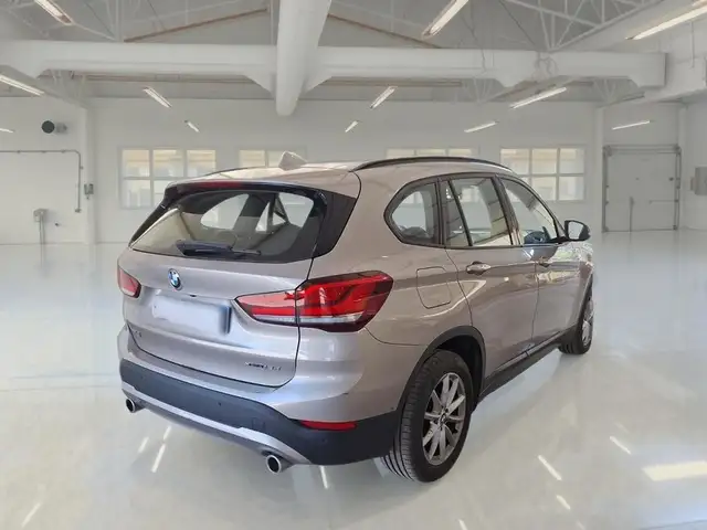 BMW X1 view 4