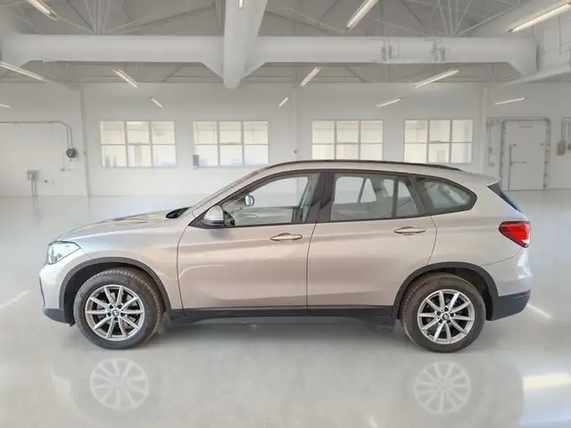 BMW X1 view 5
